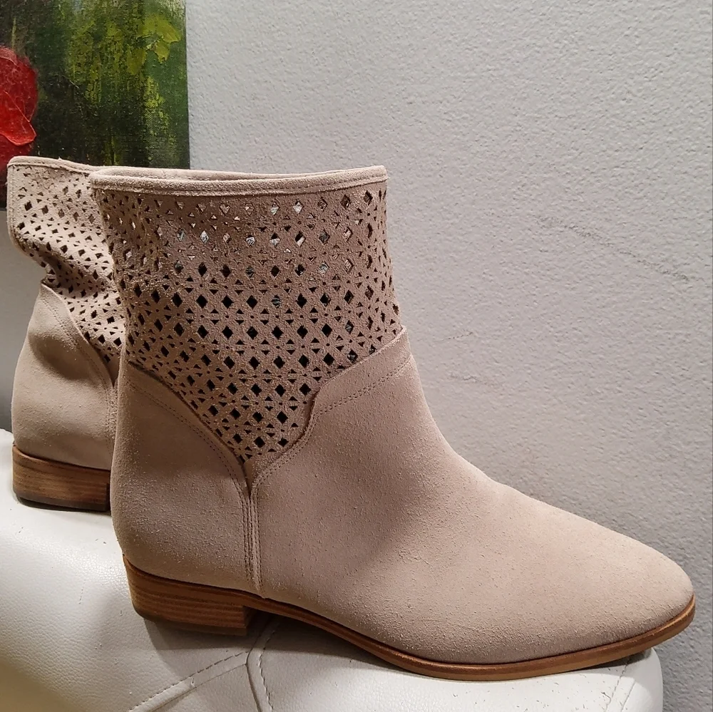Michael Kors Sunny Suede Perforated Boots Size 11